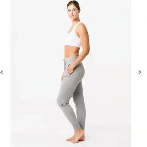 ZYIA Active Women's Heathered Gray Ascend Joggers- Size Small-Athleisure